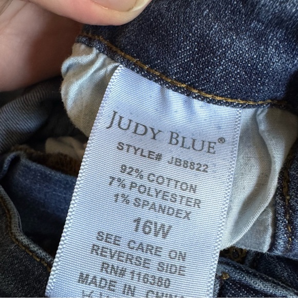 Judy Blue | Distressed Cuffed Skinny Jeans - Picture 7 of 7